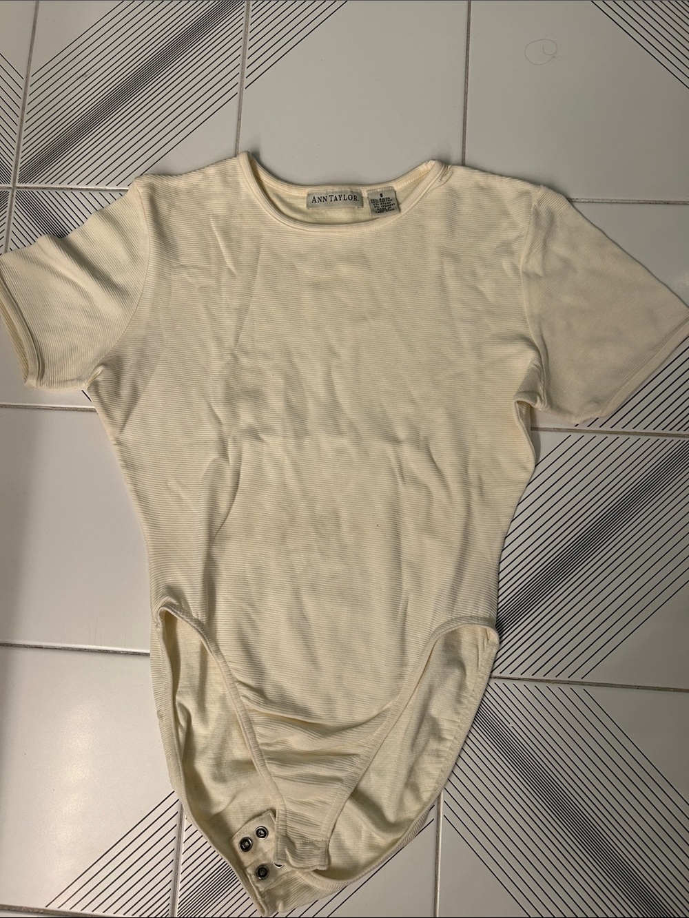 Ann Taylor Cream Ribbed Short-Sleeve Bodysuit